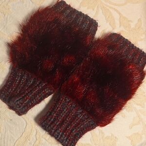 Saks fifth Avenue Knitted, fingerless Burgundy mittens